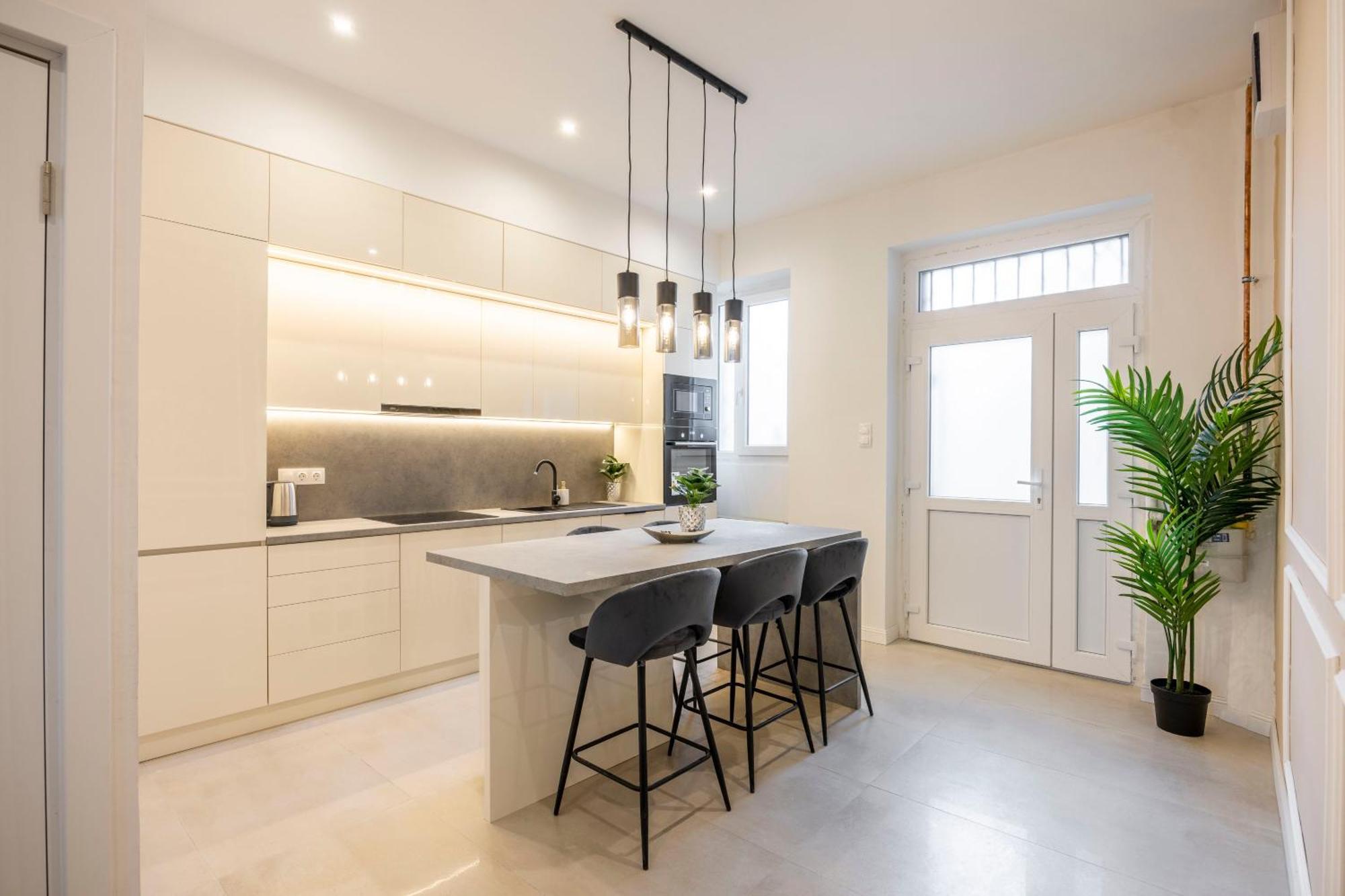 Luxury & Classy Central Apartment With 3Bedrm, 2Bathrm Budapest Exterior foto